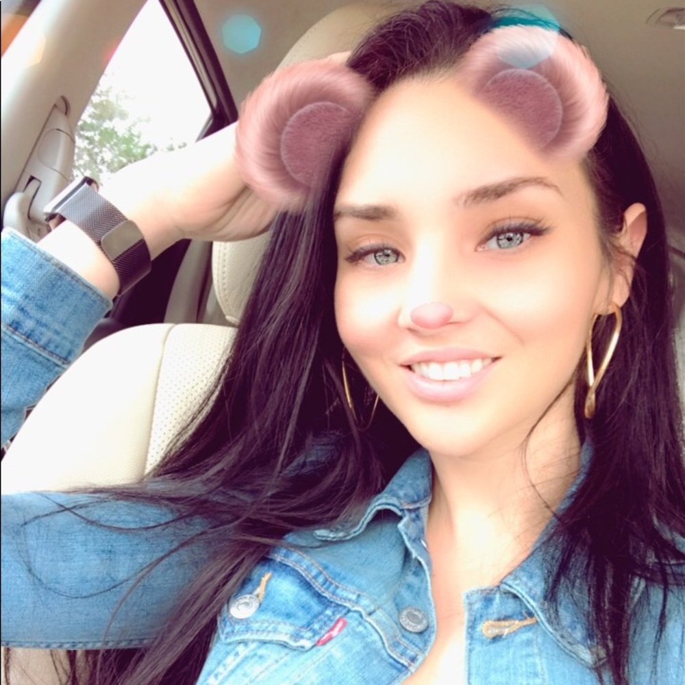 Meet your Posher, Marissa